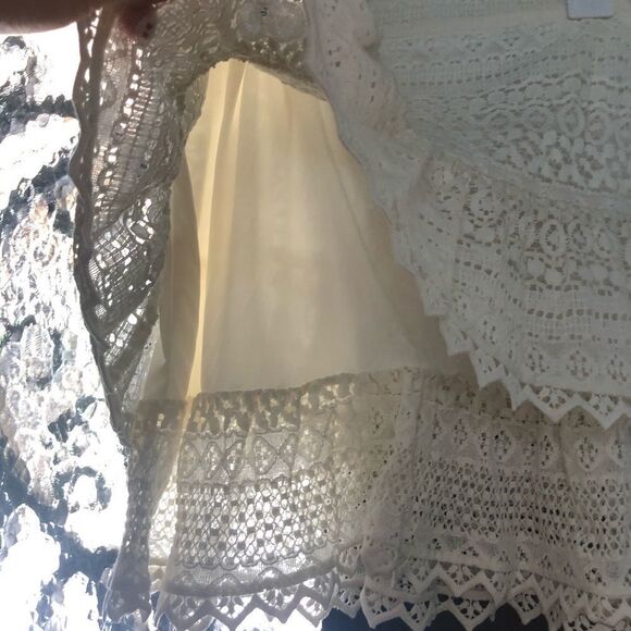 NWT H&M white lace mini skirt limited edition - Picture 3 of 9
